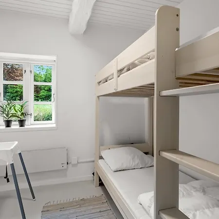 Holiday home Chrissie - 3km From The Sea By Interhome Allingabro